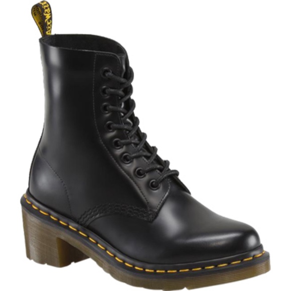 Dr. Martens Women's Clemency 8-Eye Heeled Black Smooth Boots US 7 - Picture 1 of 5